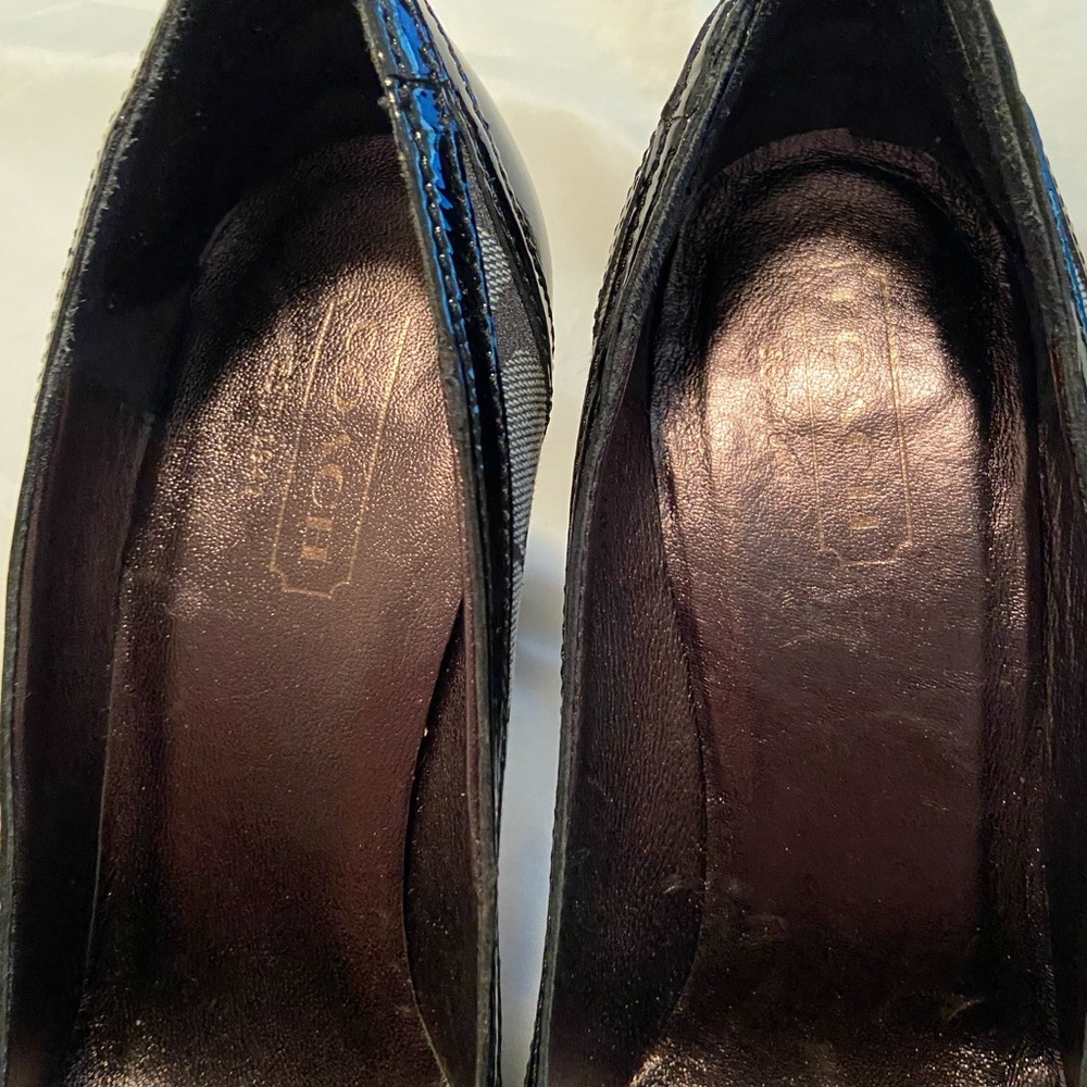Coach Cassia Gray & Black Logo Block Heels Sz 8.5 - Picture 7 of 7